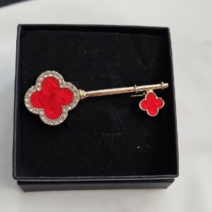Gift Boxed Retro Vintage Style Red Gold Clover Key Rhinestone Brooch Pin Elegant